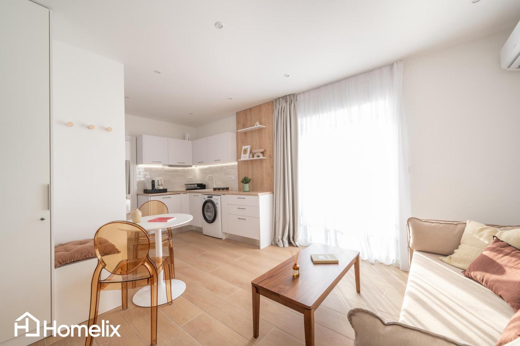 Amaya - Sea View Suites Халкида Экстерьер фото