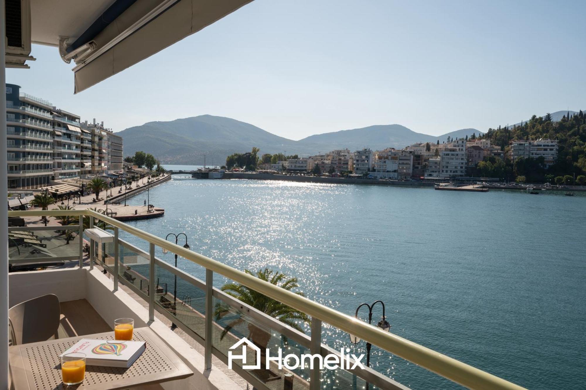 Amaya - Sea View Suites Халкида Экстерьер фото