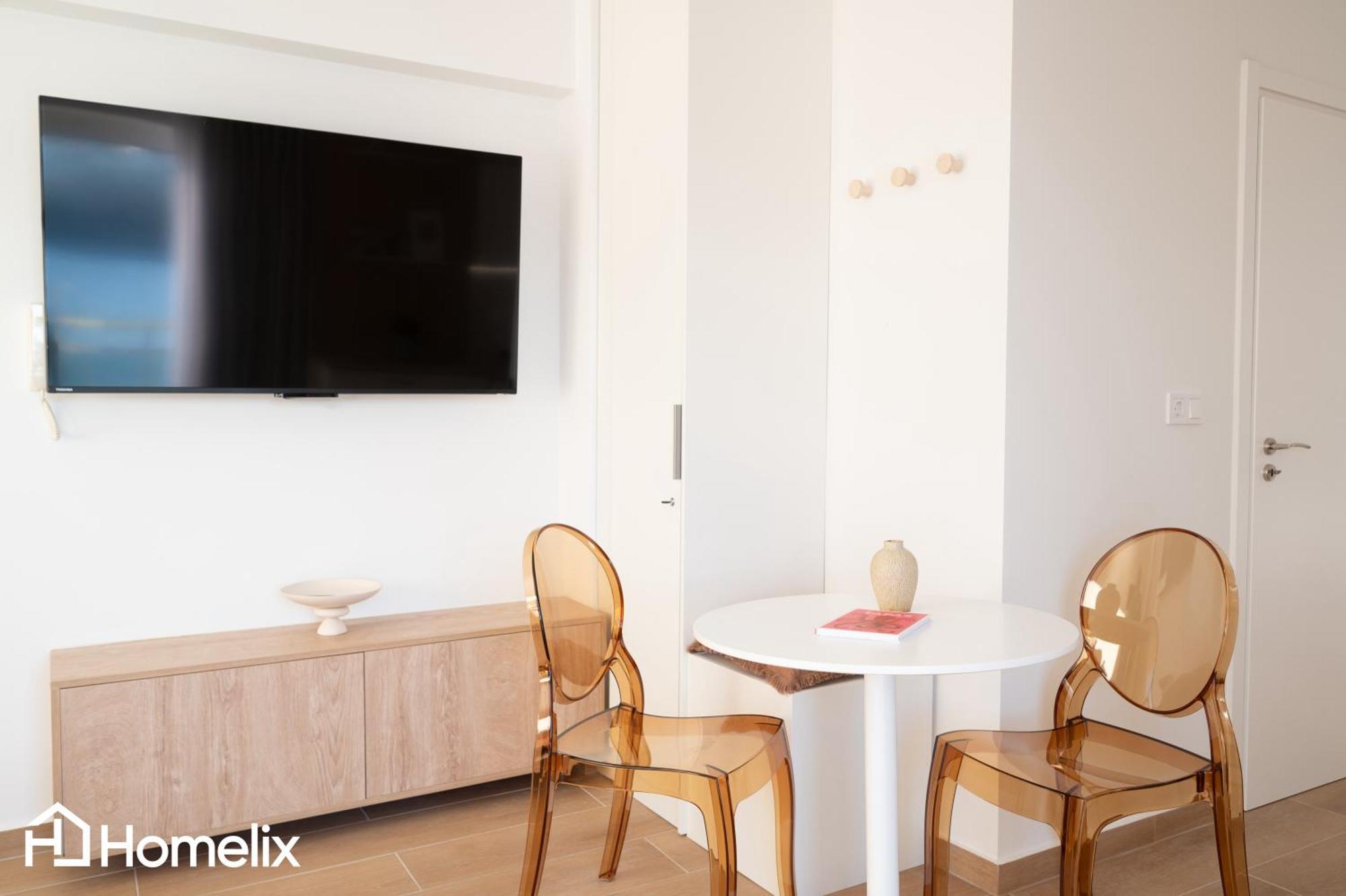 Amaya - Sea View Suites Халкида Экстерьер фото