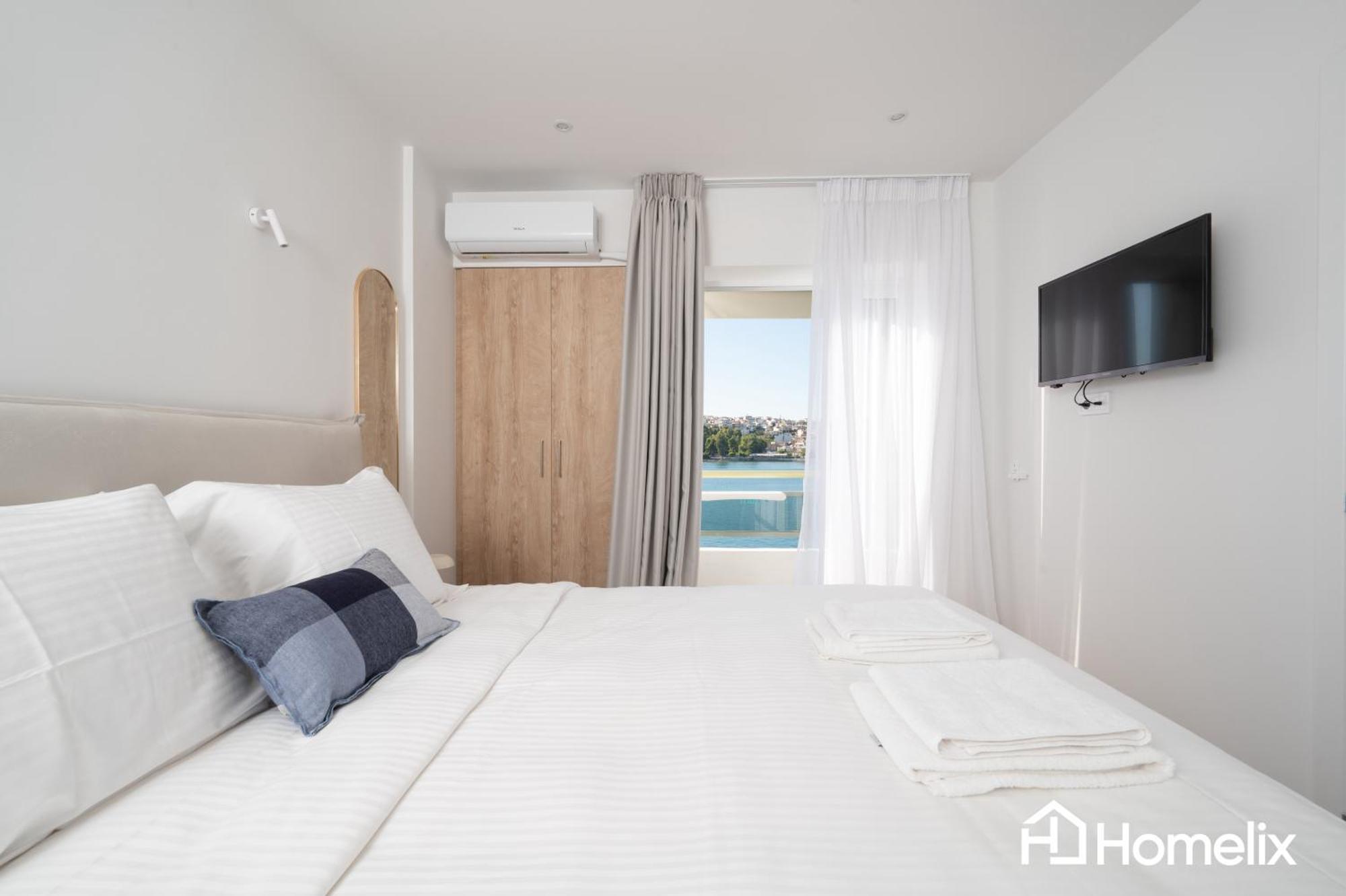 Amaya - Sea View Suites Халкида Экстерьер фото