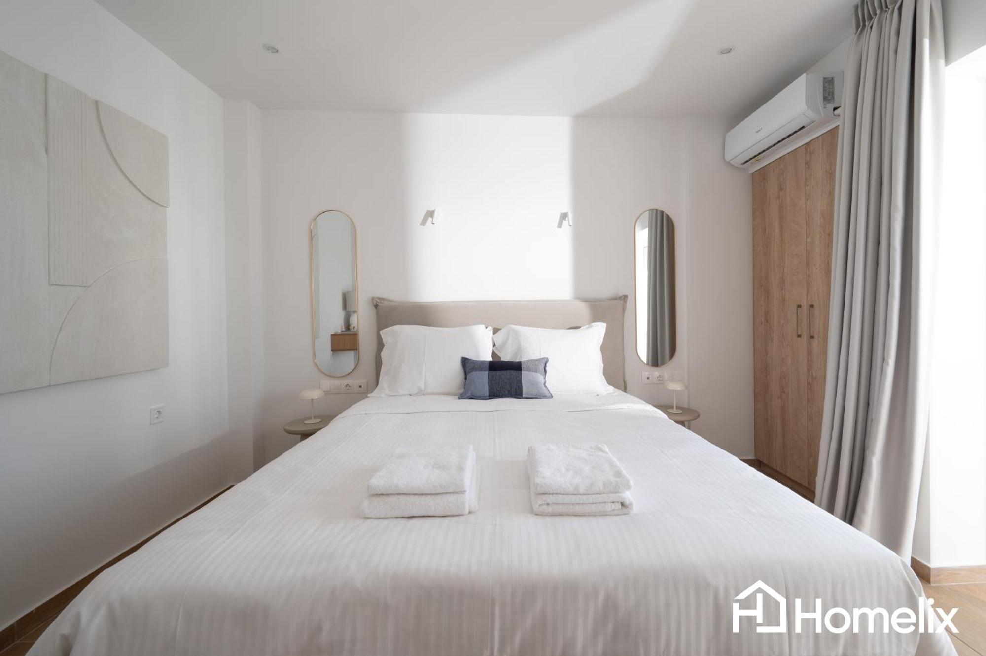 Amaya - Sea View Suites Халкида Экстерьер фото